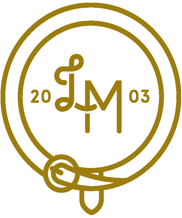 Lauren McRae Logo